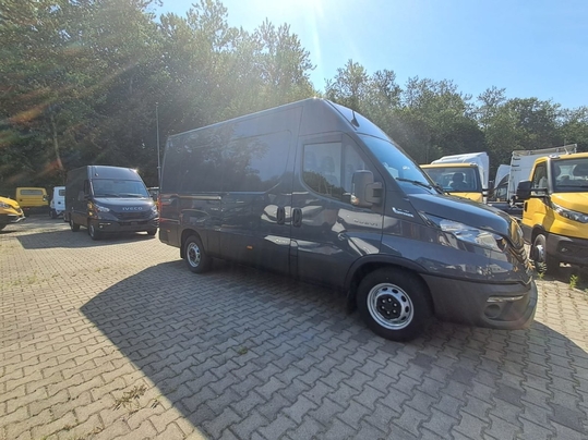 IVECO Daily 35S16 V FURGON