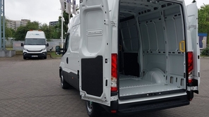 IVECO Daily 35S18 V FURGON