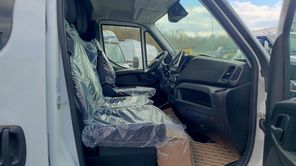 IVECO Daily 35S18 V FURGON
