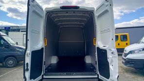 IVECO Daily 35S18 V FURGON